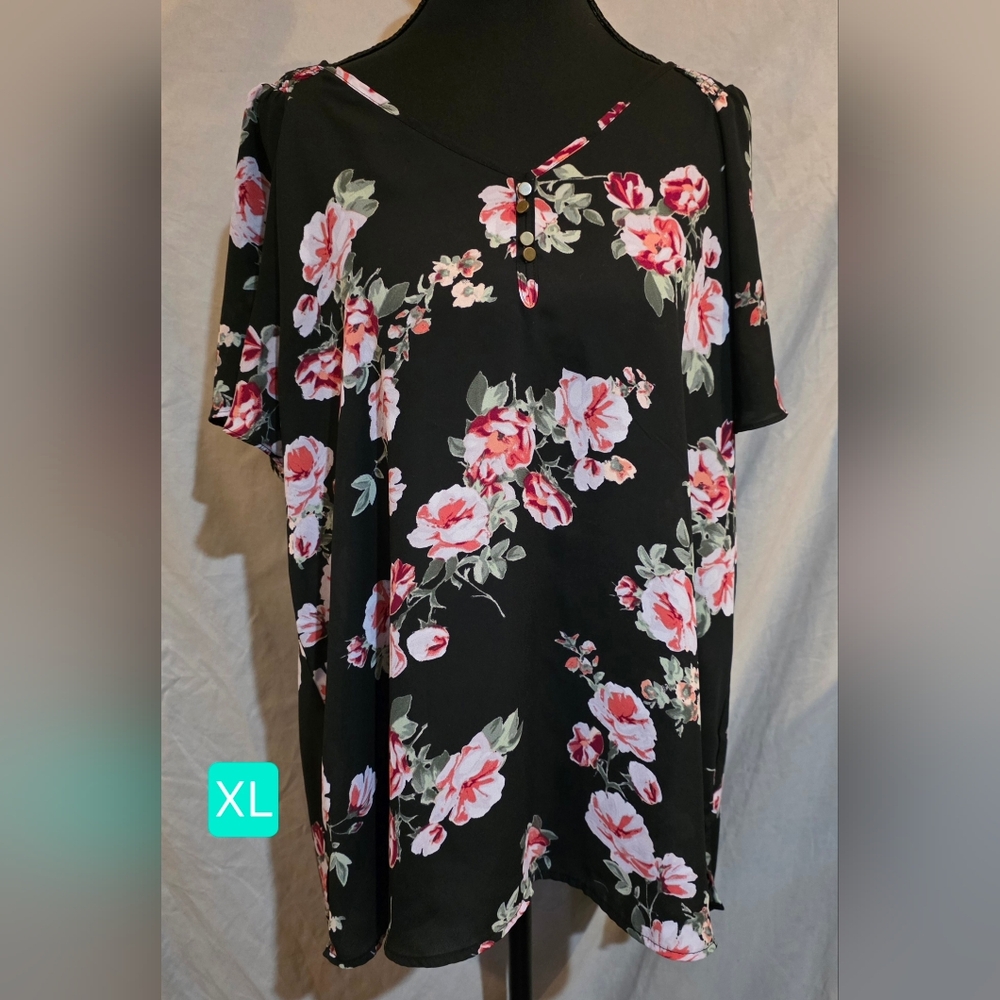 Black Floral Cold-Shoulder Women's Top - XL